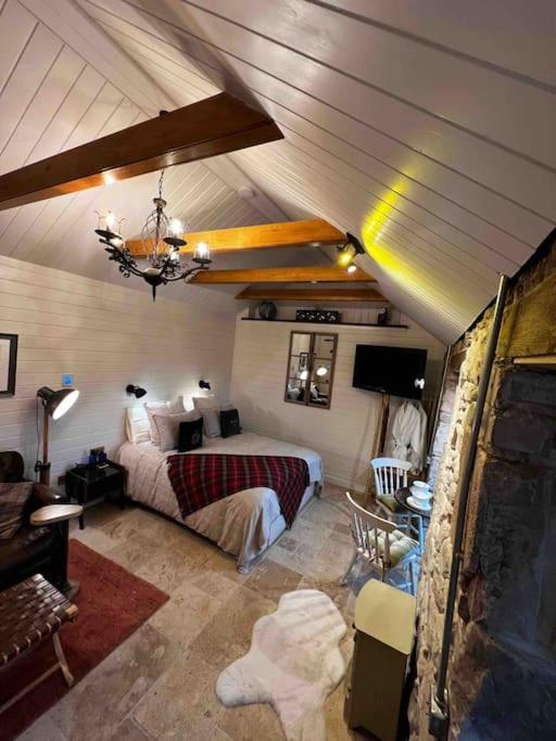 Charming Stone Bothy At Loch Lomond Villa Luss Bagian luar foto