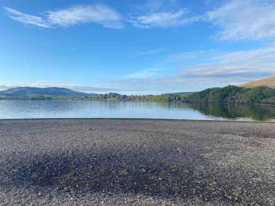 Charming Stone Bothy At Loch Lomond Villa Luss Bagian luar foto