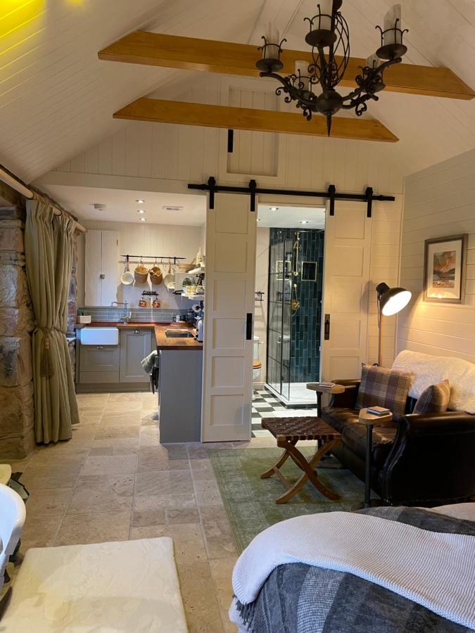 Charming Stone Bothy At Loch Lomond Villa Luss Bagian luar foto